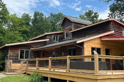 Image de Gracious countryside retreat Ne of Pittsburgh at Artist’s Cabin