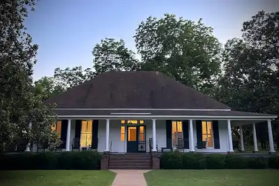 Magnolia House