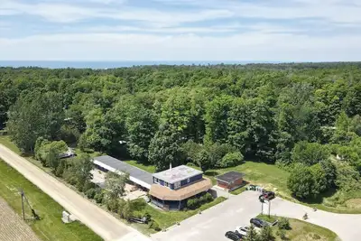Image de Suite 7 - Relax in beautiful Bayfield - 15min from Grand Bend