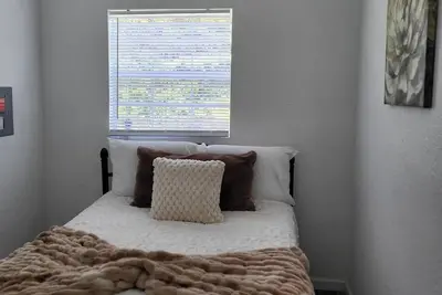 Image de Nature & Cabin on 25 Acres\n\n