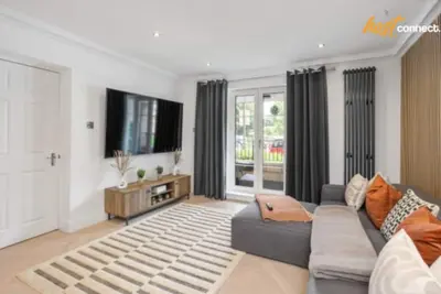 Image de City Centre Apartment with 2 Private Car Spaces