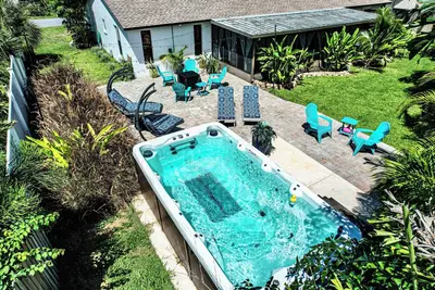 Image de Explore Anna Maria Island beaches with Lg swim spa and ping pong, arcade firepit