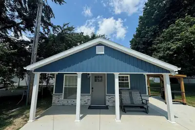 Image de Charming 1-bedroom house with river view in Henderson.