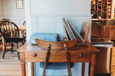 Image de Charming restored Log Cabin in Hoosick Falls Ny on the Vermont border