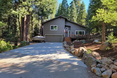 Image de Newly updated Lake Almanor West home just minutes from the lake