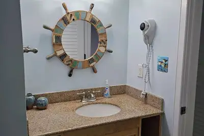 Image de Cozy 1-bedroom condo in Hatteras with Ac, WiFi, pool, walk to restaurants