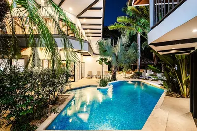 Image de Golf from home! 8br Lux Villa, Pool, Beach Club!