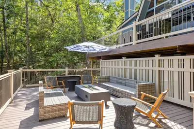 Image de Innsbrook Lakeside Chalet with Private Dock