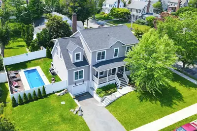 Image de The All Seasons Oasis! Entire home/pool/hot tub/billiards/chef kitchen/4br+sofas