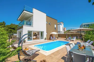 Image de Luxury villa with sea view