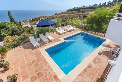 Image de Villa \"Casa Naranjita\" avec vue sur la mer, Wi-Fi et piscine chauffée