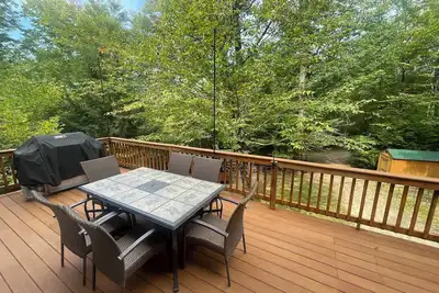 Image de Beautiful 4-bedroom house surrounded by trees in Thornton