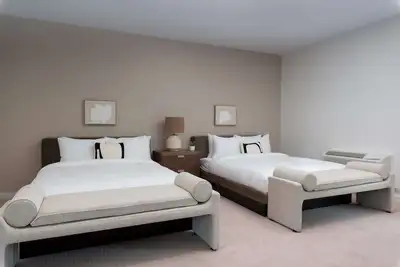 Image de Boardwalk Hotel by Kasa | Lake View Double Queen