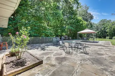 Image de Peaceful Coshocton Home w/ Grills & Spacious Yard