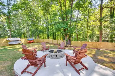 Image de Anderson Retreat: Private Hot Tub & Kayaks!