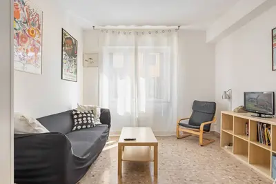 Image de Nice 110 sqm apartment located on the first floor of a building with lift (stairs to access it), ideal for 6 people. The property is located in the center of Viareggio, in a strategic position, a few steps from the port and a short distance from the beach