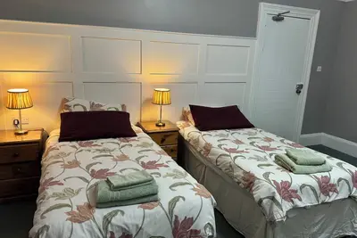 Image de Large well loved home for you and your loved ones. \n