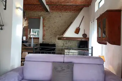 Image de Open space studio apartment with patio near Siena