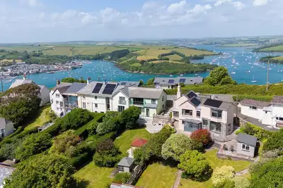 Image de 5 Bedroom House Walking distance to Beaches & Ferry to Salcombe
