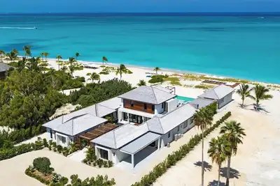 Image de Huge Villa for your Holiday Dreams