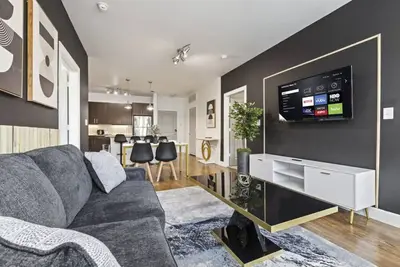 Image de Stylish 2b near Legacy West, Wi-Fi, Fitness, Pool