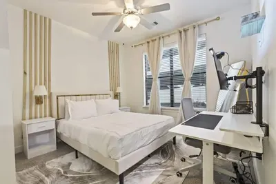 Image de Modern, Lux 2b Near The Star, Toyota Hq, Legacy We