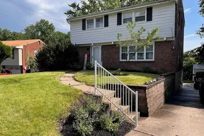 Image de 3-bedroom home 6 miles from Oakmont Country club. Next door to Public Course