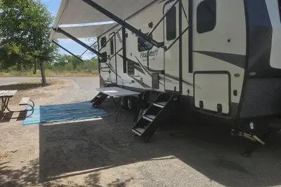 Image de Cozy Rv with all the amenities convenient to Lampasas and Killeen!