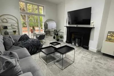 Image de Rare Parking! 1Min to Cafes & Dining & Sefton Park