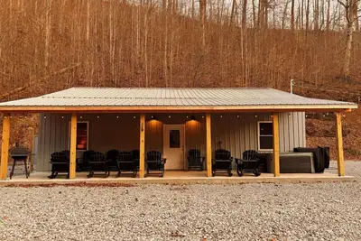 Image de Trailside Lodge: 10 Sec Ride to Trail, Sleeps 14!