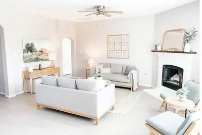 Image de Very Homey 4bdr w covered patio!