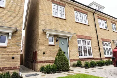 Image de 3 Bedroom, 3. 5 Bathroom House, Goodwood, Chichester