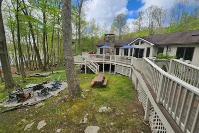 Image de Spacious 7-bedroom house in welcoming McHenry with Ac, WiFi