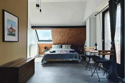 Image de Chambres vue sur le Mont Cassel, entourée d'animaux de la ferme et d'un étang!