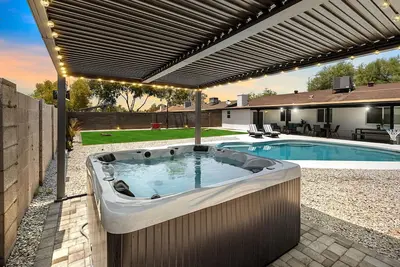 Image de Private Pool & Hot Tub | 10 Min to Asu & Gilbert