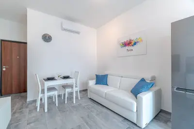 Image de Functional flat x4 near the Olympic Stadium
