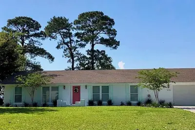 Image de Waterfront Home! ! ! Come See Dolphins And Fish Off Of Your Dock. \n