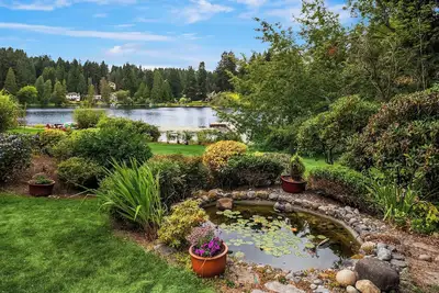 Image de Lakefront Woodinville Seattle Wine Country 3 Bdrm 3 Bth House w English Garden