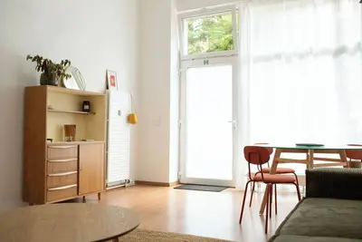 Image de Pretty city apartment in a hip neighborhood