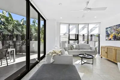 Image de Modern Two Bedroom Apartment in Broadbeach (Gallery 206 - 7n - Nb)