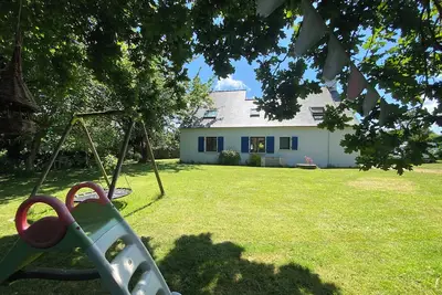 Image de Maison familiale entouré de verdure proche des plages et des sentiers