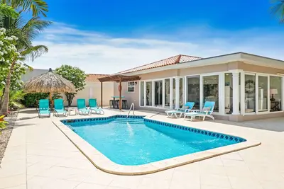 Image de Charming 3br Oasis with Private Pool