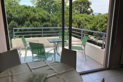 Image de Appartement 2 pieces refait à neuf avec terrasse dans la marina de port Frejus