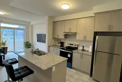 Image de Cobourg Trails Villa - 5 min from Cobourg beach and trails!