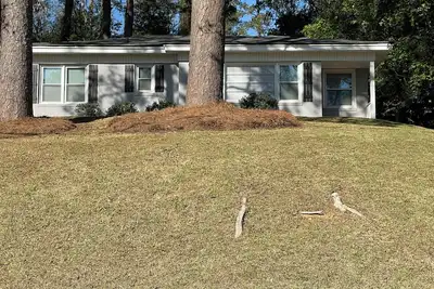Image de 3-bedroom house in delightful Macon with WiFi, Ac