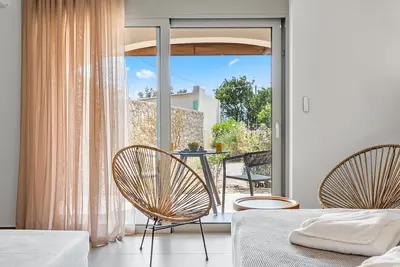 Image de garden & pool view Ground floor