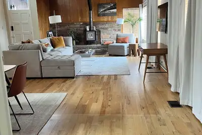 Image de 2-bedroom, 2-bathroom, 2- car garage, panoramic view of San Francisco Bay