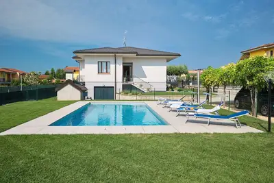 Image de Regarda - \"Villa Harmony\", private pool and garden