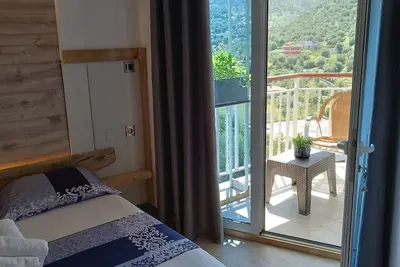 Image de Beautiful view with balcony in Villa 32 (Oliven)