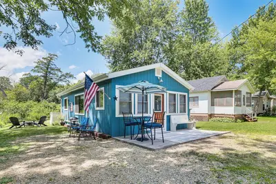 Image de Cambridge Cabin - 3 Min Walk to Lake Ripley!